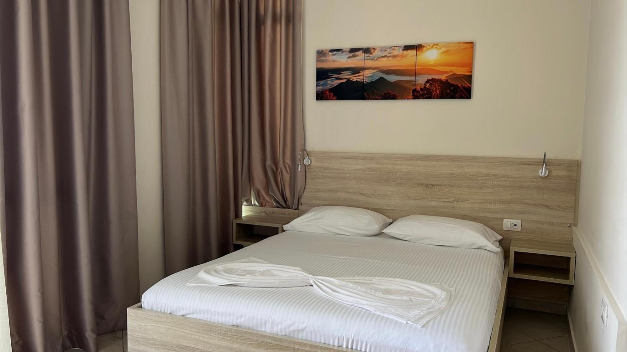 דרמי Hotel Jon מראה חיצוני תמונה