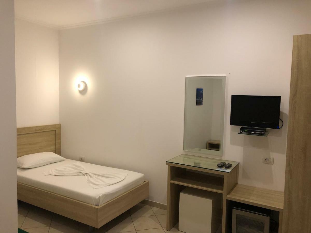 דרמי Hotel Jon מראה חיצוני תמונה