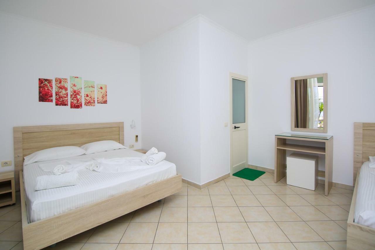 דרמי Hotel Jon מראה חיצוני תמונה