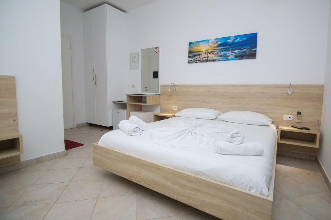 דרמי Hotel Jon מראה חיצוני תמונה